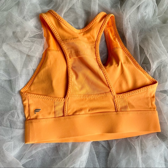 On-the-Go Medium-Impact Sports Bra - Picture 3 of 4